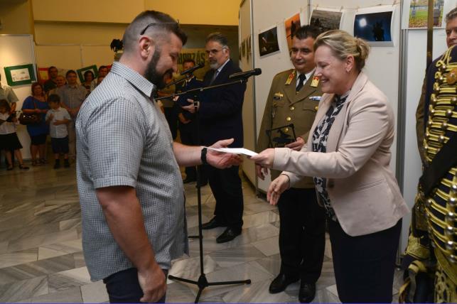 A fotók közül első helyezést ért el Lukács Róbert, második helyezést ért el Gálovics Márk, harmadik helyezést ért el Szellő Gábor.