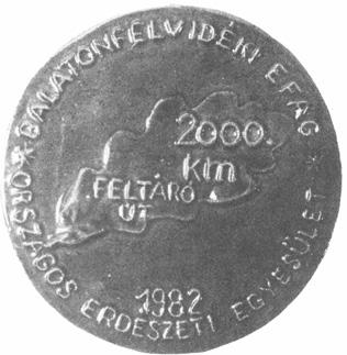 93 0 E E 4-775 Feltáró út építés E: Baloldalt középről fel-, illetve lefelé indulóan a szélen körfcjn BALATON'FELVIDÉKI EFAG / * ORSZÁGOS ERDÉSZETI EGYE SÜLET * felirat, alul középen 1982 -es