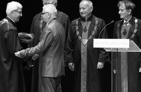 A Magyar Felsõoktatás Napja, a pécsi egyetemalapítás emléknapja 19 Az Országgyûlés tavaly döntött arról, hogy az elsõ magyar egyetem alapításának 650 éves jubileuma alkalmából szeptember 1.