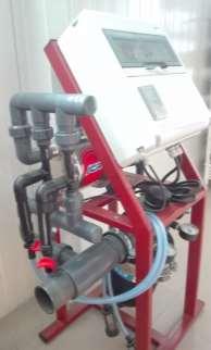 FertiMakó 400M Tápoldatozó berendezés Maximum vízátfolyás 400 l/min Elektromos teljesítmény felvétel 1,5 kw 1 fázison Két csatornás felszívás (maximum 2 x 200 l/h teljesítménnyel) Csatlakozás: PVC