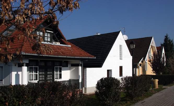 HAGYOMÁNY ÉS MODERNITÁS POLGÁRDI 59 Egy régi parasztház teljes