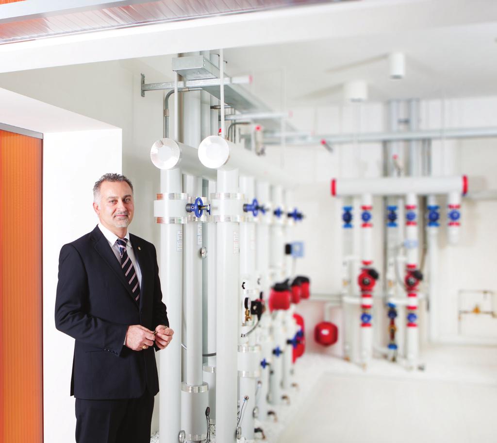 energiafogyasztás; 20%-kal alacsonyabb szén-dioxid kibocsátás; 20%-ra növekvő megújuló energiaforrás részarány elérése.