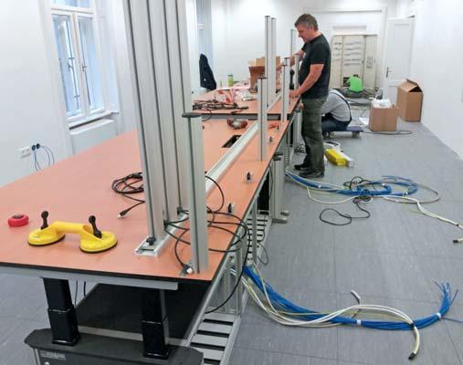 Távközlési munkák: Feladat volt az összevont vasúti üzemirányító rendszer kiépítése, állomási diszpécserberendezések telepítése távvezérelt állomásokon.