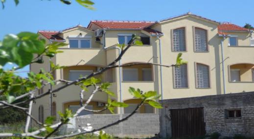 1 KEDVES VENDÉGÜNK! I. HASZNOS INFORMÁCIÓK AZ APARTMAN HASZNÁLATHOZ 1.