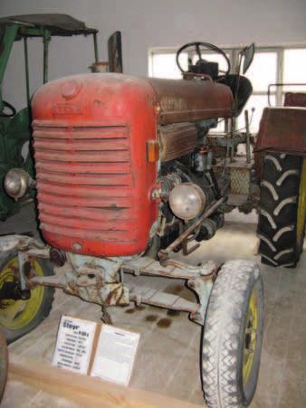 13. kép Az osztrák Steyr (1958/59 körüli) sorolnám, itt mutatnám be a később, 1954 környékén gyártott testvéreket, a Mc Cormick D 224, D 326, D 432 típusokat is (6.