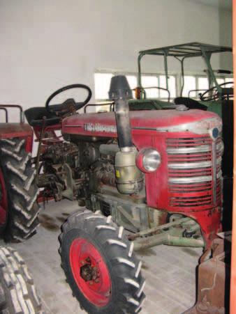 Az 1964-es, 6 hengeres, 120 lóerős, robusztus amerikai Fordson County Super 6 típusból (7. kép) tudomás szerint itthon nem látható több működőképes.