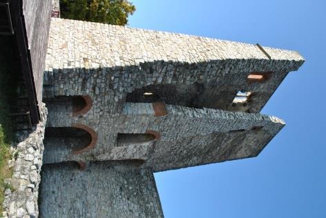 Az 1600-as években az evangélikusok vették birtokba, de 1754-ben Padányi Bíró Márton veszprémi püspök katonai erővel visszaveszi a katolikusoknak és helyreállíttatja.