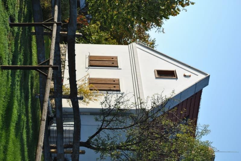 Íme néhány követendő példa: reklám, és tájékoztató felületek, építmények A területen reklám elhelyezését,