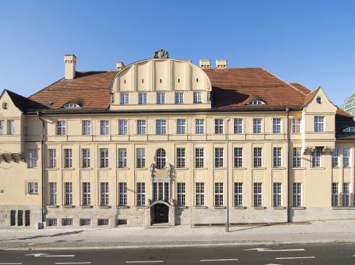 Főkulcsos zárrendszer Vezérkulcsos zárrendszer Főkulcsos zárrendszer Vállalatok, intézmények részére A