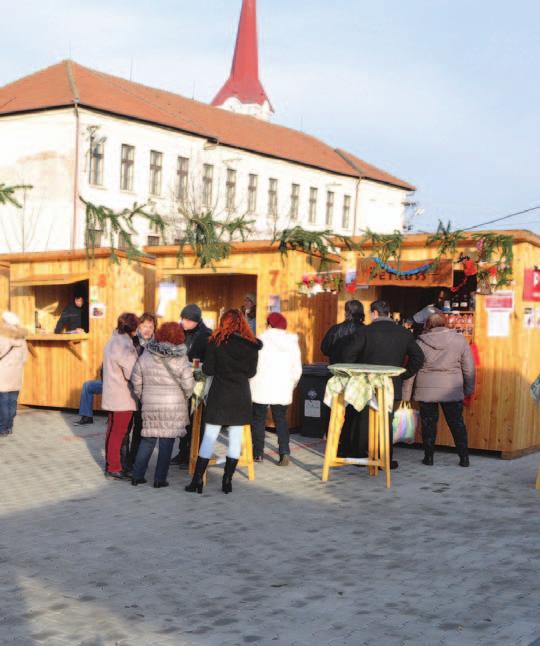 december - nedeľa: Zapálenie prvej adventnej sviečky, 17:00 - pri Dome služieb 4. december pondelok: Otvorenie výstavy ručných prác Lídie Baloghovej, 17:00 - Obecný dom 6.