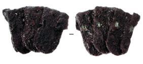 peduncul, sec. X-XII, p. 39/131, 253/131 stilet, pe mijlocul lamei se observă un şanţ pentru scurgerea sângelui, p. 40/135, 253/135 fragment de armură combinată din plăci şi zale, p. 40/136, 253/136.