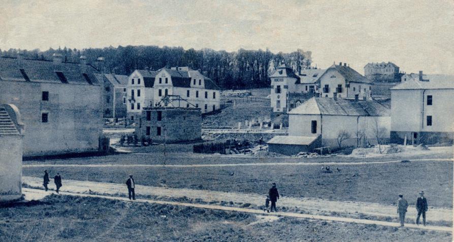 20 Hévízfürdő fejlődésével egy időben fejlődésnek indult Szent András község is. Szent András 1905-ben alig 44-45 házból álló kis község volt a dombtetőn, a templom környékén.