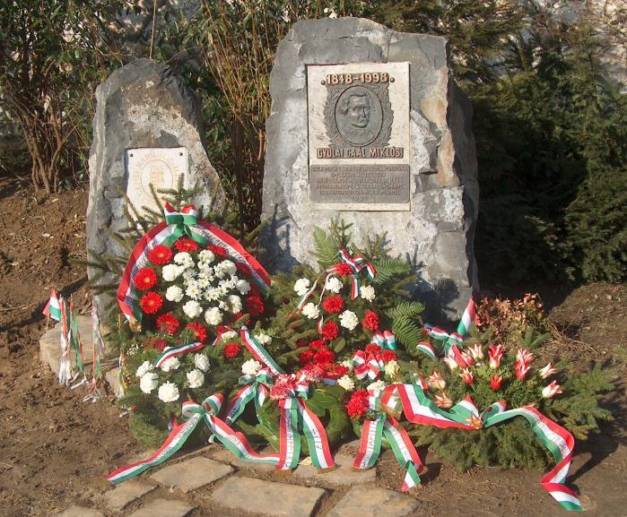 augusztus 20. A dombormű 2003. április 15.