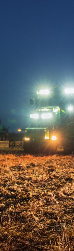 JOHN DEERE MEZŐGAZDASÁGI MENEDZSMENT MEGOLDÁSOK (AMS) 5 Vevőkészülékek és kijelzők Bevezető... 6 StarFire 6000 vevőkészülék és korrekciós jelek... 8 RTK... 10 John Deere kijelzők.