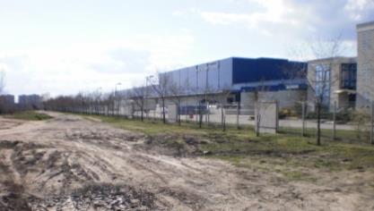lakás található. Mediterrán lakópark Hungaro Casing Kft. Markáns tömegként jelenik meg a terület szomszédságában fekvő raktárépület (Hungaro Casing Kft.