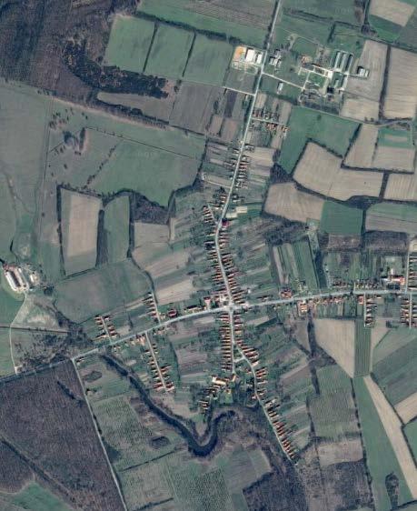 Csaroda község településszerkezetének kialakulásában meghatározó szerepet játszott földrajzi elhelyezkedése, valamint a közeli Tisza jelenléte és szabályozása.