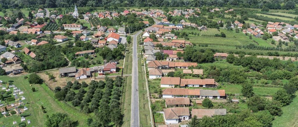 Telkünk rendben tartása könnyebb, ha a tárolók, kiegészítő épületrészek a főépülettel összhangban alakulnak ki.