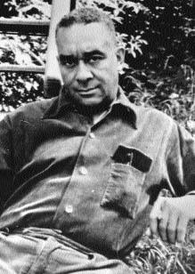 Terebess Collection Richard Wright (1908-1960) Haiku: This Other World Richard Wright saját magáról készített fényképei, Normandia, 1959.