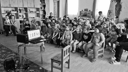 Visszaérkezésünk után jó étvággyal fogyasztottuk el a libazsíros kenyeret,a libatöpörtőt és a zöldségféléket hozzá.