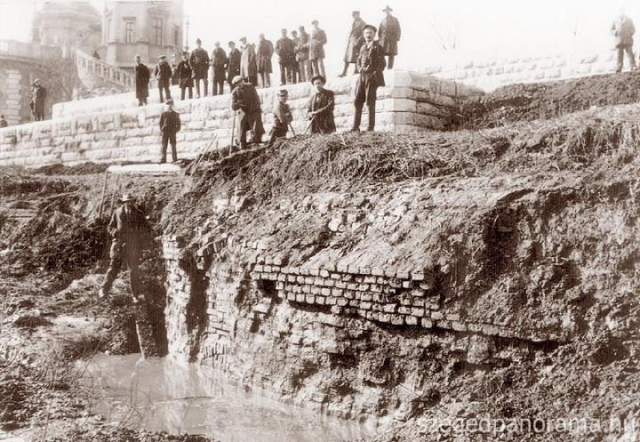 Az építkezés egészen 1884. szeptemberig állt.