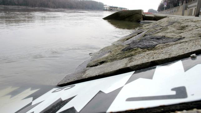 Utódját a vasúti hídtól nem messze, a Tisza Lajos körút végénél