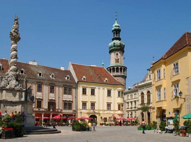 A kar székhelye: Sopron Sopron Magyarország nyugati határa mellett, az Alpokalján, Bécstől 60 km-re, Budapesttől 220 km-re található.