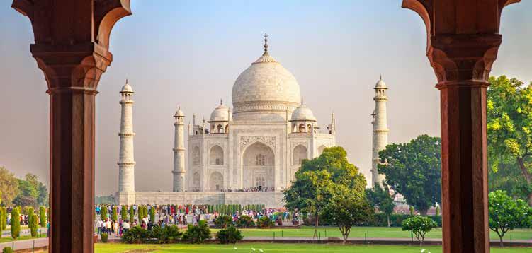 INDIA 6 NAP 5 ÉJ KLASSZIKUS ARANY HÁROMSZÖG KÖRÚT Delhi Agra (Taj Mahal) Fatehpur Sikri Jaipur Delhi A hatalmas országból csak kóstolót kaphatunk egy-egy látogatás alkalmával.
