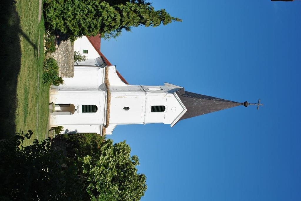 Balatonakali elsődleges belterületi - építészeti emlékei közé tartozik az egykori falu, településszerkezetével, és épületeivel, amit ma Ó-falunak hívnak a helyiek.