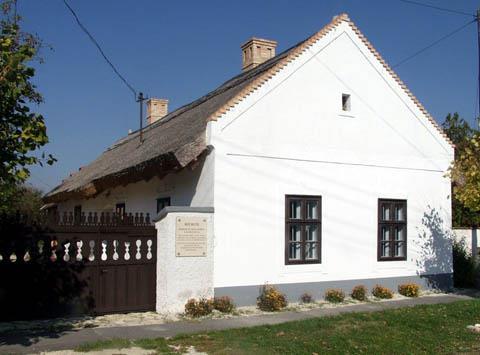 lakóépület Kossuth u. 38 /hrsz.: 35/ lakóépület Kossuth u. 36 /hrsz.: 37 3.