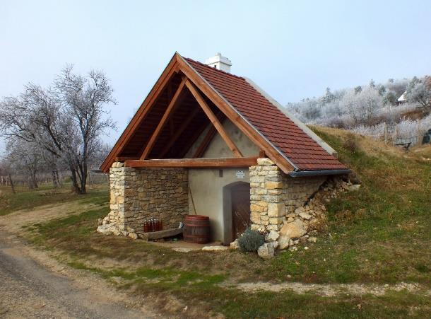 Védelemre érdemes szőlőhegyi épületek Pince-présház, Fenye-hegy 836/2.