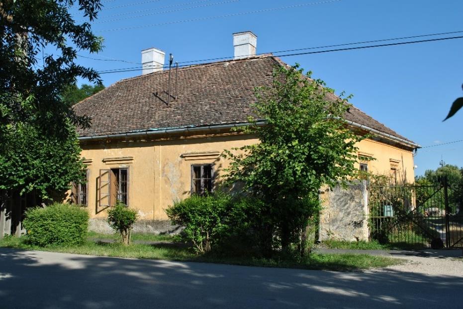 Homlokzatképzés, anyaghasználat A homlokzatok felülete
