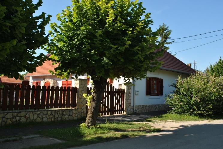 Kerítések: a kőből rakott kerítésnek hagyománya