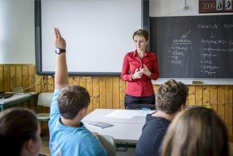 államtitkár asszony Aáry-Tamás Lajos, oktatási