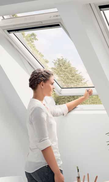 Az blkszárny 180 fokbn körbeforgthtó és reteszelhető, így külső üvegfelület könnyen és biztonságosn megtisztíthtó belülről.