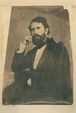 22 Központi Antikvárium 39. Orlai Petrich Soma festőművész ülő alakos képe. Az 1860 körül felvett kép, készítője ismeretlen.