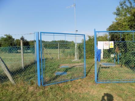A szivattyú nyomóága és a megvezető sínek lejáró létrával megfelelő állapotban vannak, a létrára