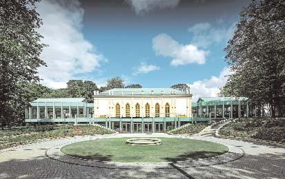 H I R D E T É S Korszakok varrat nélküli ötvözése Janusz Labuz építész egy korabeli lengyel családi rezidenciában mûködõ, a romantikát bemutató múzeum és a mellette álló télikertek felújítását