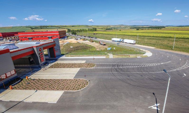 45 HEKTÁR TERÜLETŰ IPARI PARK KIALAKÍTÁSA építés ideje: 2012 területe: - m² épület 15.000 m², út+parkoló 1.