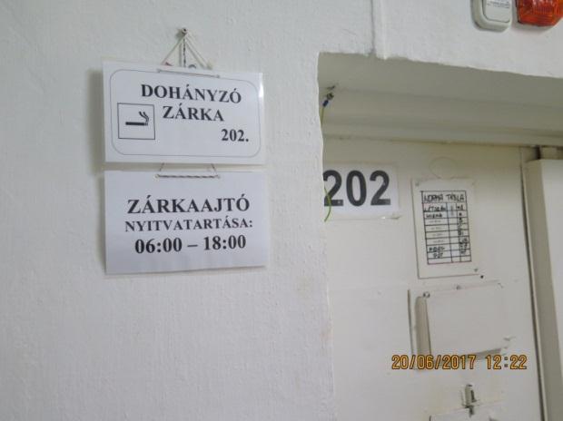 A[z i]ntézetben elhelyezett jogerős szabadságvesztést töltő elítéltek tekintetében a nyitott körletrészre vonatkozó törvényi előírást minden tekintetben érvényesítjük, amelyet a rendszeresen