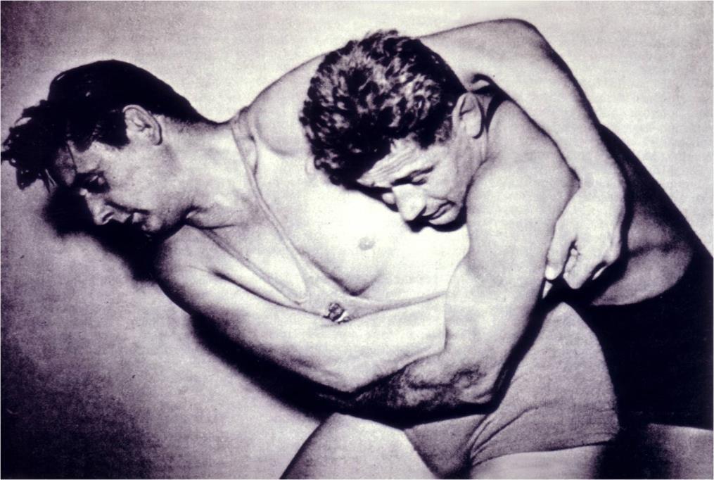 MESTER és TANÍTVÁNY még az olimpia előtt. Bóbis Gyula fogást gyakorol mesterével, Matura Mihállyal.