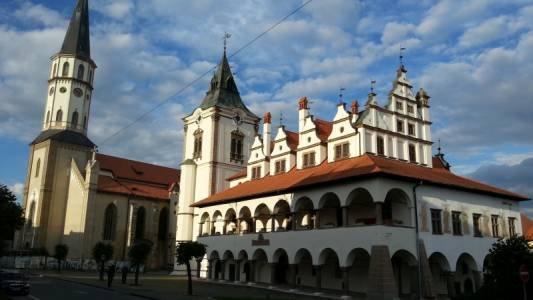 Murány faluból túra fel a Murányi várromhoz, Wesselényi barlanghoz. Meredeken 6,5 km 550 m szinttel és ugyanott vissza. Oda-vissza kb. 6 óra és 1óra fent.