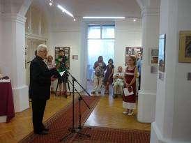 A kiállítást Spányi Antal megyés püspök nyitotta meg.