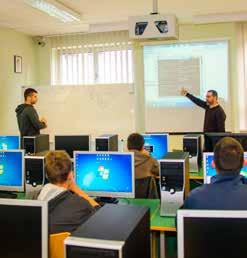 MÉRNÖKINFORMATIKUS FELSŐOKTATÁSI SZAKKÉPZÉS PROGRAMTERVEZŐ INFORMATIKUS FELSŐOKTATÁSI SZAKKÉPZÉS OKLEVÉLEN SZEREPLŐ VÉGZETTSÉG Felsőfokú rendszergazda mérnökinformatikus-asszisztens A SZAK KÉPZÉSI