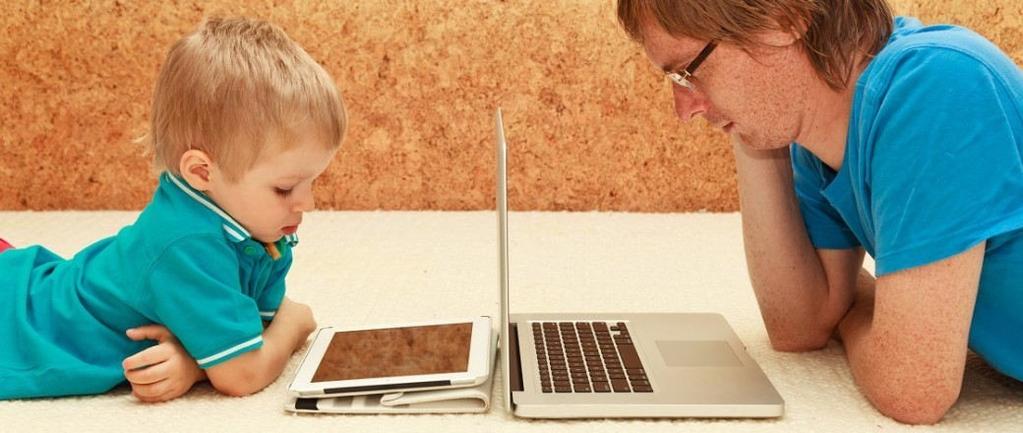 1. SRÁCKOR AKKOR ÉS MOST A mai szülők/pedagógusok az egyetlen generáció, akik offline