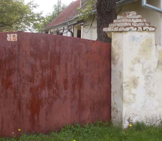 a szép házak, új kertek, kerítések