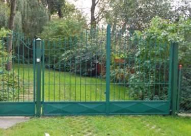Példák modern bejárati ajtóra, a képek nem a
