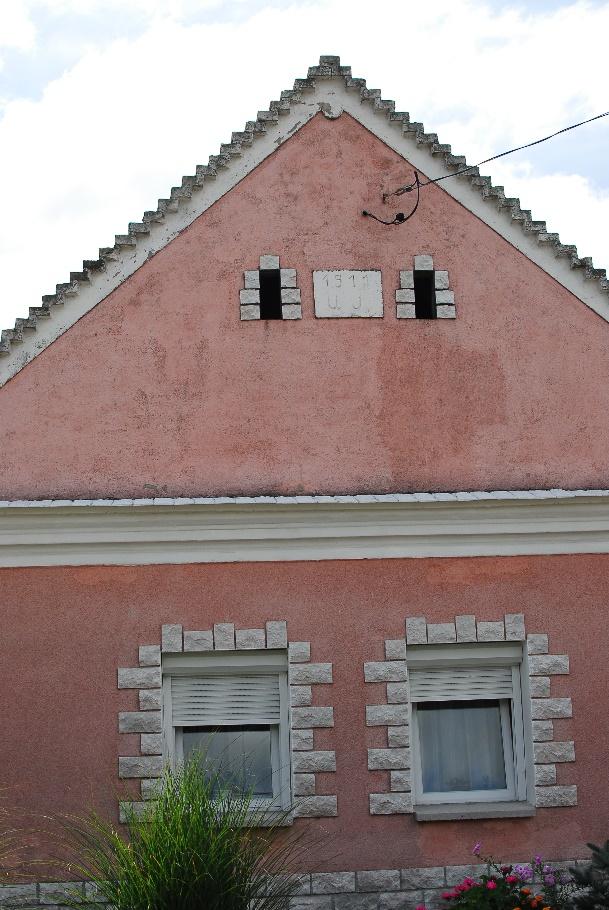 28 HOMLOKZATKÉPZÉS BORSZÖRCSÖK