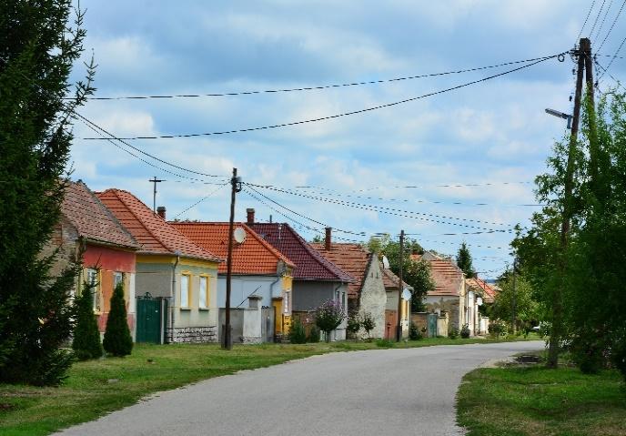 előkerttel az