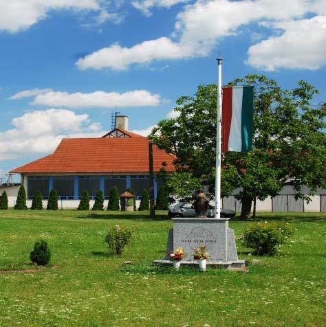 A településen találunk zöldfelületeket, melyek közül a legnagyobb a