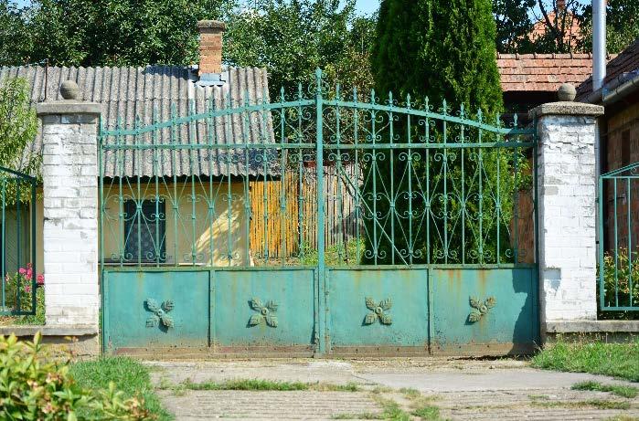 28 AJTÓK, ABLAKOK, KAPUK A